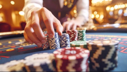 Contraloría detecta que 910 funcionarios apostaron $11.500 millones en casinos: Algunas personas superaron los $1.000 millones