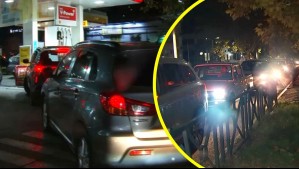 Golpe al bolsillo: Largas filas se toman bencineras tras anuncio de histórica alza de combustibles