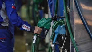 Histórica alza en la bencina: Revisa los descuentos para ahorrar este martes