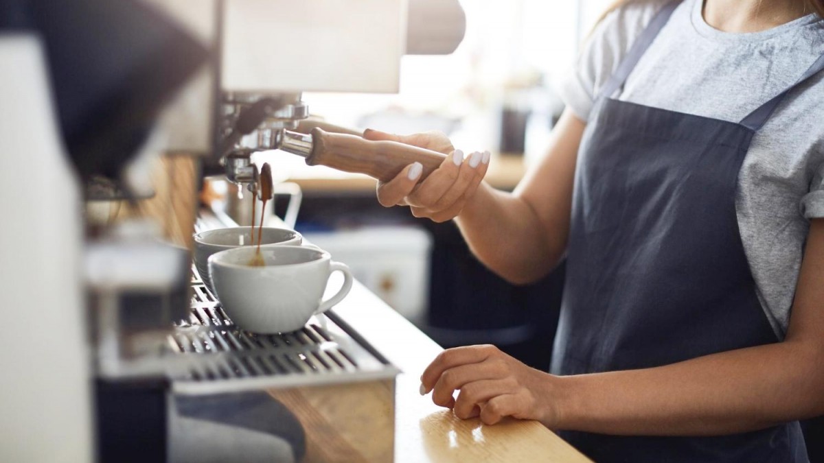 Pagó $2 millones por una exclusiva cafetería en Las Condes que se vendía por Mercado Libre: Terminó demandando por estafa