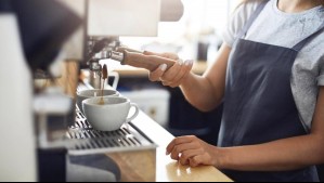 Pagó $2 millones por una exclusiva cafetería en Las Condes que se vendía por Mercado Libre: Terminó demandando por estafa