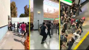 Jóvenes evaden torniquetes del Metro en medio de manifestaciones