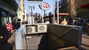 Metro de Santiago mantiene cerrada una estación por manifestaciones