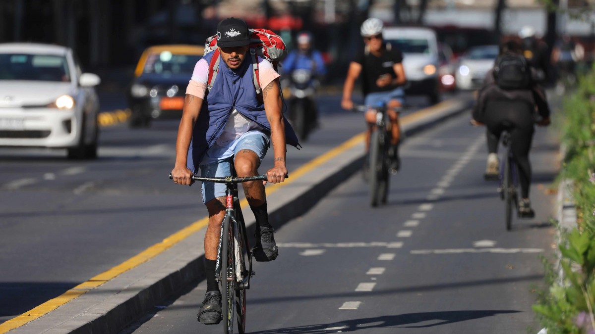 Detienen construcción de ciclovía en eje Alameda-Providencia: Gobierno suspende la entrega de recursos