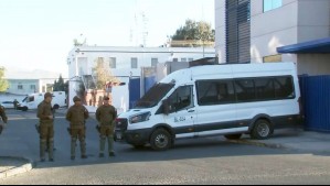 Trasladan a tribunales a joven que atacó a estudiantes e inspectoras en colegio de Calama