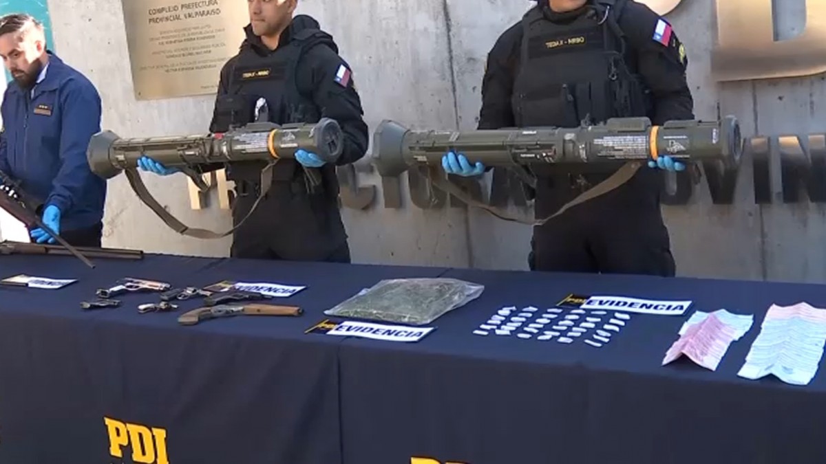 Incautan dos lanzacohetes y múltiples armas: Detienen a 6 integrantes de banda dedicada al microtráfico de droga