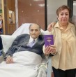 Un paciente con cáncer en etapa avanzada cumplió su último deseo y se casó con su pareja en un hospital de Los Ángeles, en una emotiva ceremonia organizada por funcionarios de salud. Revisa los detalles del momento.