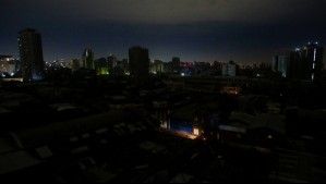 Durará hasta nueve horas: Revisa los sectores de las ocho comunas de la Región Metropolitana que tendrán corte de luz este martes