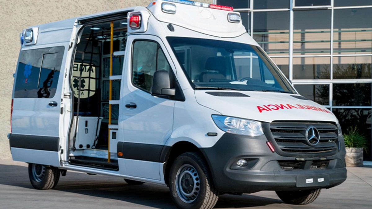 Rematarán furgones que sirvieron como ambulancia: ¿Cuál es el mínimo para ofrecer?