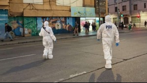 Homicidio en pleno centro de Valparaíso: Mujer fallece y dos hombres quedan lesionados tras ataque con arma blanca