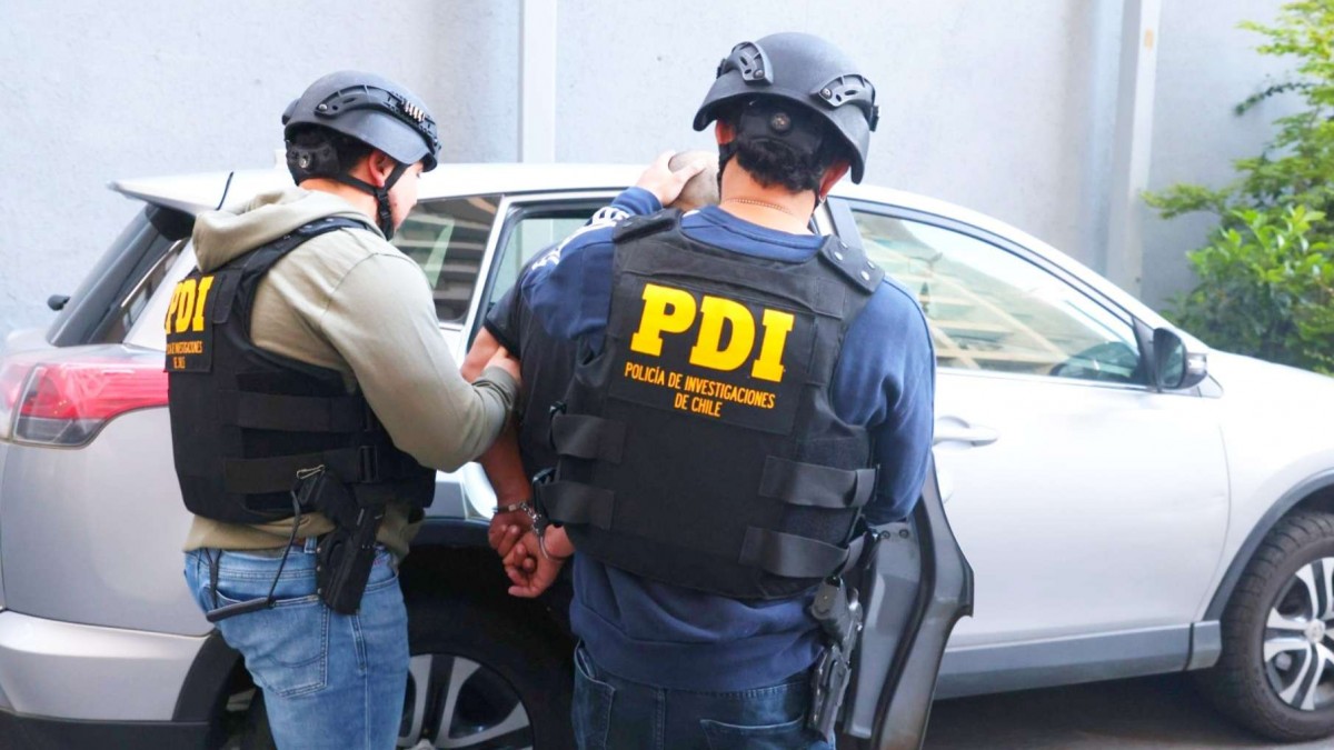 Detienen a banda de falsos policías en Villa Alemana: Simulaban allanamientos para robar droga a otros grupos criminales