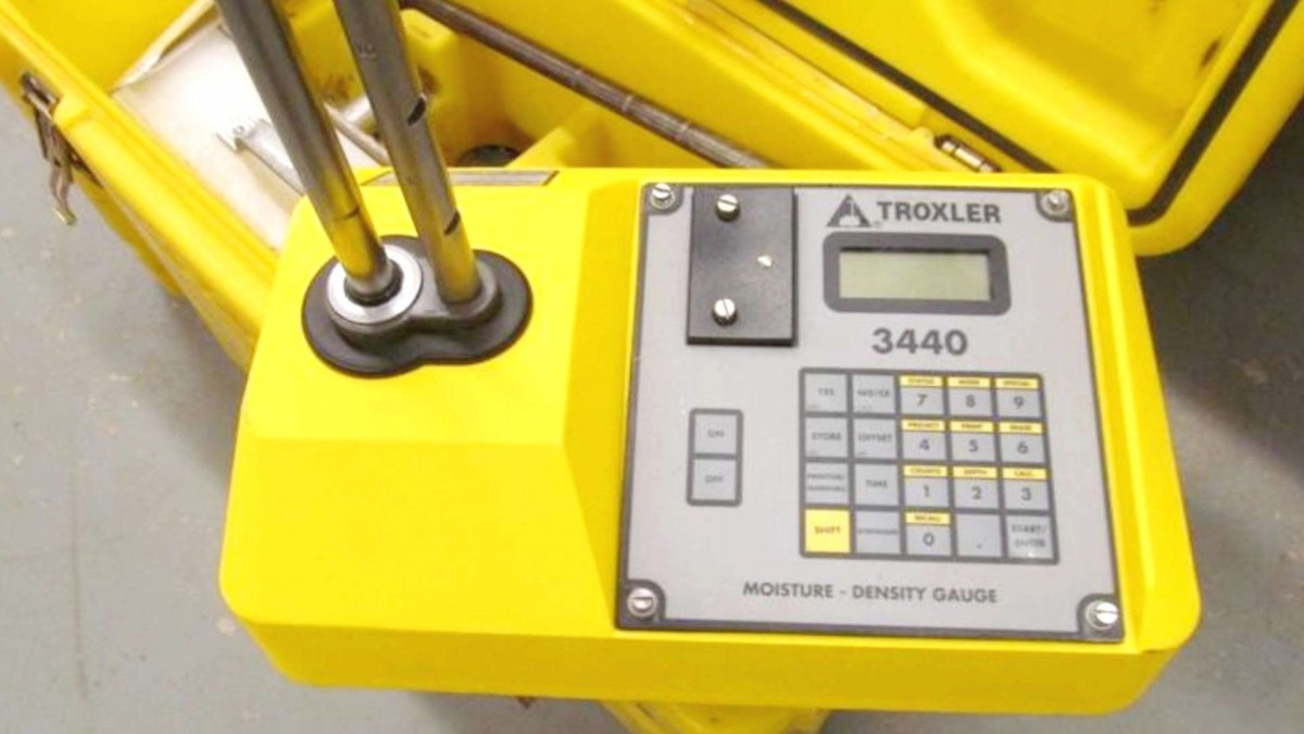 Roban densímetro nuclear en La Cisterna: Contiene material radiactivo que puede ser peligroso para quien lo manipule