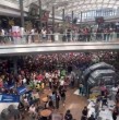 Pese al caos que se produjo ayer sábado en el Mallplaza Vespucio de La Floria, la plataforma Premia2 anunció un nuevo lanzamiento de dinero en otro centro comercial. ¡Detalles!