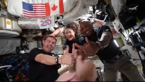 Astronautas de Artemis II pasan detrás de la Luna y se preparan para eclipse solar