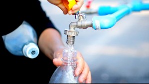 Programan cortes de agua en cuatro comunas de la RM este miércoles: Revisa los sectores afectados