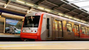 Metro de Santiago normaliza frecuencia del servicio en Línea 1