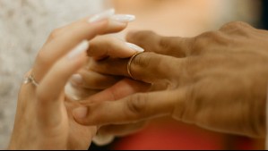 Este es el bono que entrega más de $400 mil al que solo pueden acceder parejas casadas