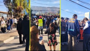 Perú elige presidente y parlamentarios: Enormes filas se registran en local de sufragio en Chile