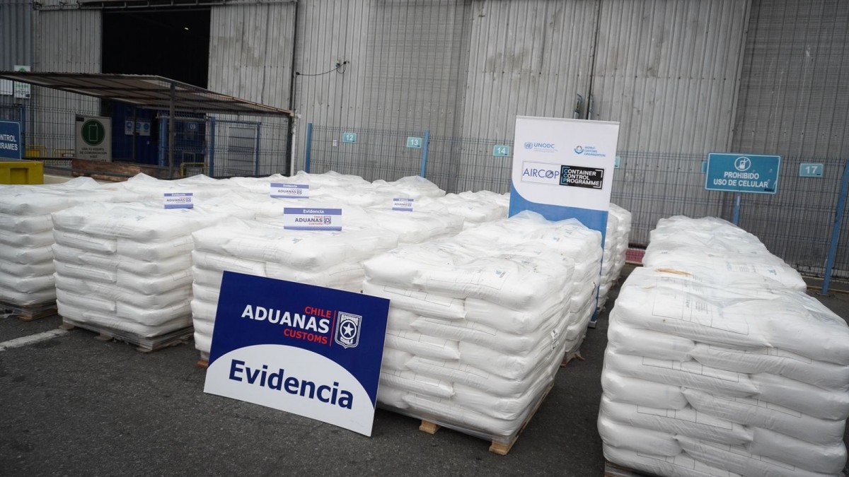 Detectan e incautan más de 35 toneladas de precursores químicos en San Antonio: Era cloruro de calcio con 96% de pureza