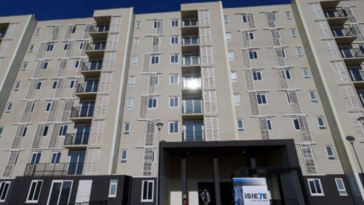 Así son las viviendas que entregó el MINVU en Cerrillos: Proyecto beneficiará a 280 familias