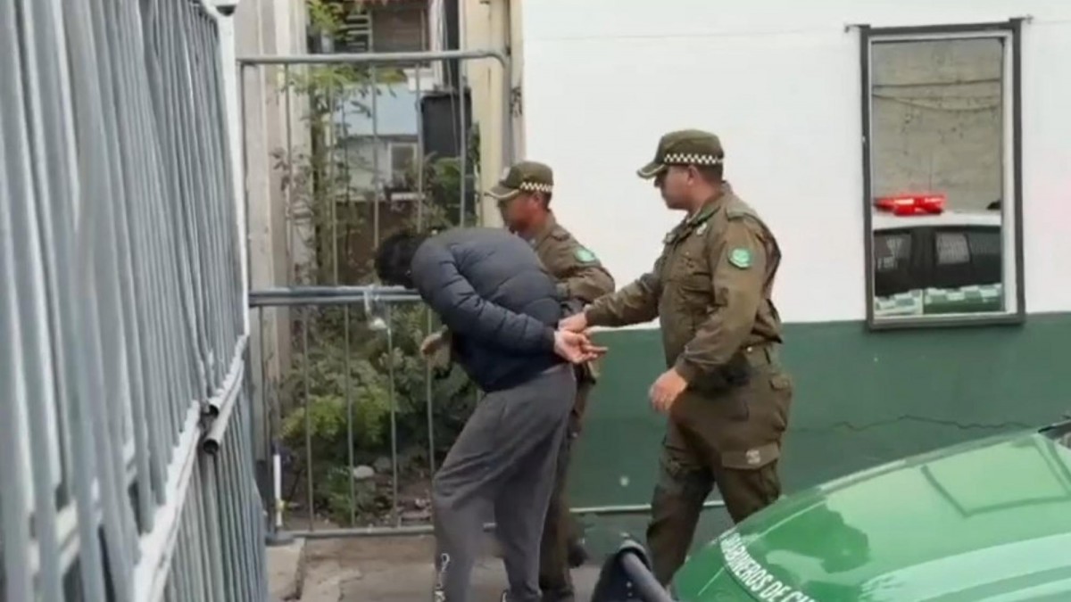 Disparó tras una disputa por ruidos molestos: Carabineros detiene a imputado por homicidio en Santiago