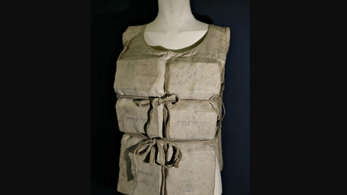 El chaleco del medio millón de dólares: salvavidas usado por una superviviente del Titanic se subasta el 18 de abril