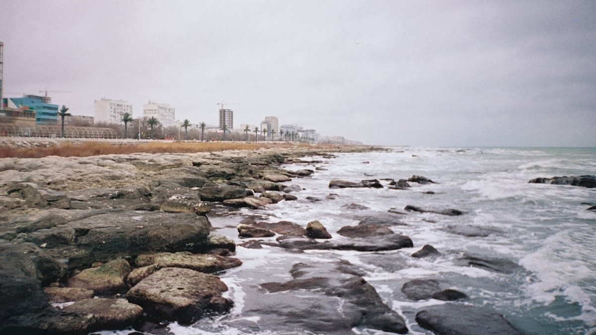 El lago más grande del mundo: Irán tiene una puerta trasera para escapar al bloqueo de Estados Unidos