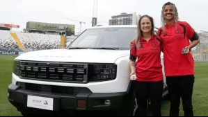 Esto cuestan los autos que recibieron los planteles femenino y masculino de Colo Colo