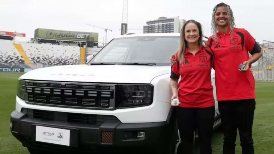 Esto cuestan los autos que recibieron los planteles femenino y masculino de Colo Colo