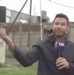 El periodista argentino Diego Lewen, del medio A24, dejó en evidencia el robo de los equipos en medio de una cobertura en el marco de las inundaciones en una zona del conurbano de Buenos Aires.