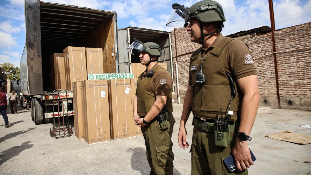 Recuperan camión con 100 refrigeradores robados: Cuatro detenidos tras operativo en Recoleta