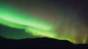 Gran agujero en la atmósfera del Sol deja ver un espectáculo de auroras boreales en Estados Unidos este fin de semana