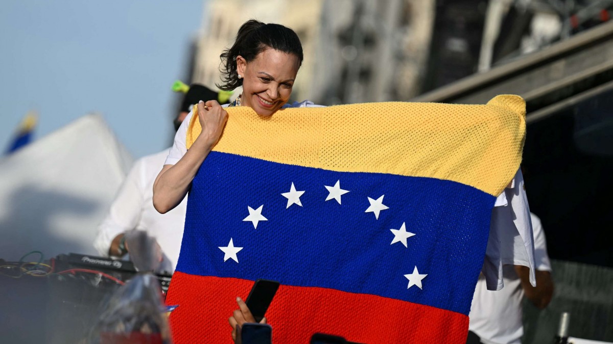 María Corina Machado pide a miles de venezolanos en Madrid que preparen el regreso