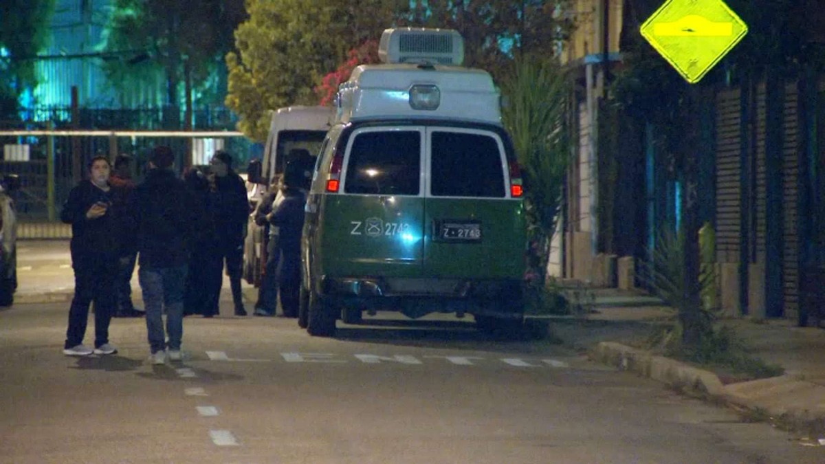 Joven de 17 años frustró asaltó en su casa en Maipú: Delincuente fue herido con arma cortopuzante y está en riesgo vital