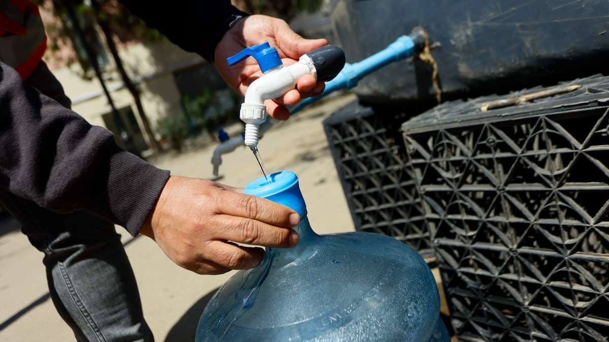 Anuncian corte de agua de hasta 15 horas en tres comunas de Santiago para este martes