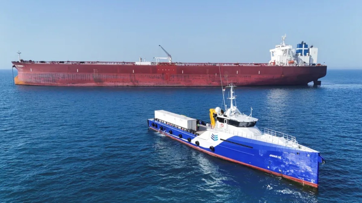 'Déjenme dar la vuelta': el grito desesperado del capitán del barco petrolero atacado en el estrecho de Ormuz