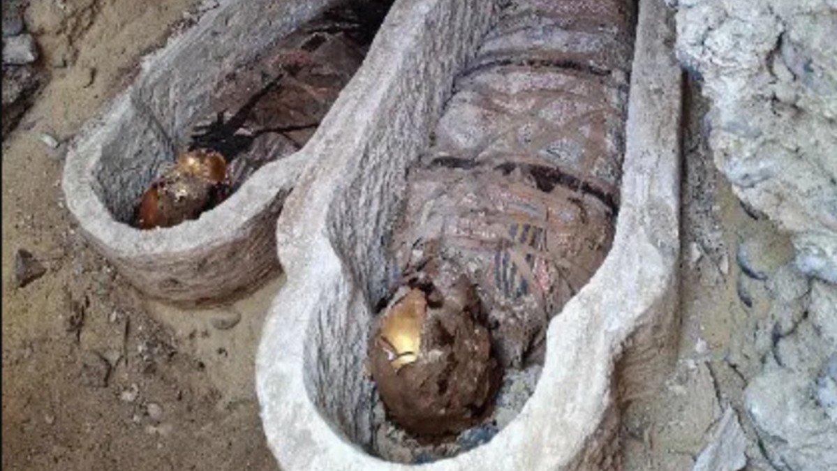 Misterioso hallazgo histórico en Egipto: descubren momias con lenguas y cabezas cubiertas de oro
