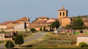 Un pueblo de 40 personas en España ofrece casa gratis y trabajo gestionando un bar: recibió 8.000 solicitudes de todo el mundo