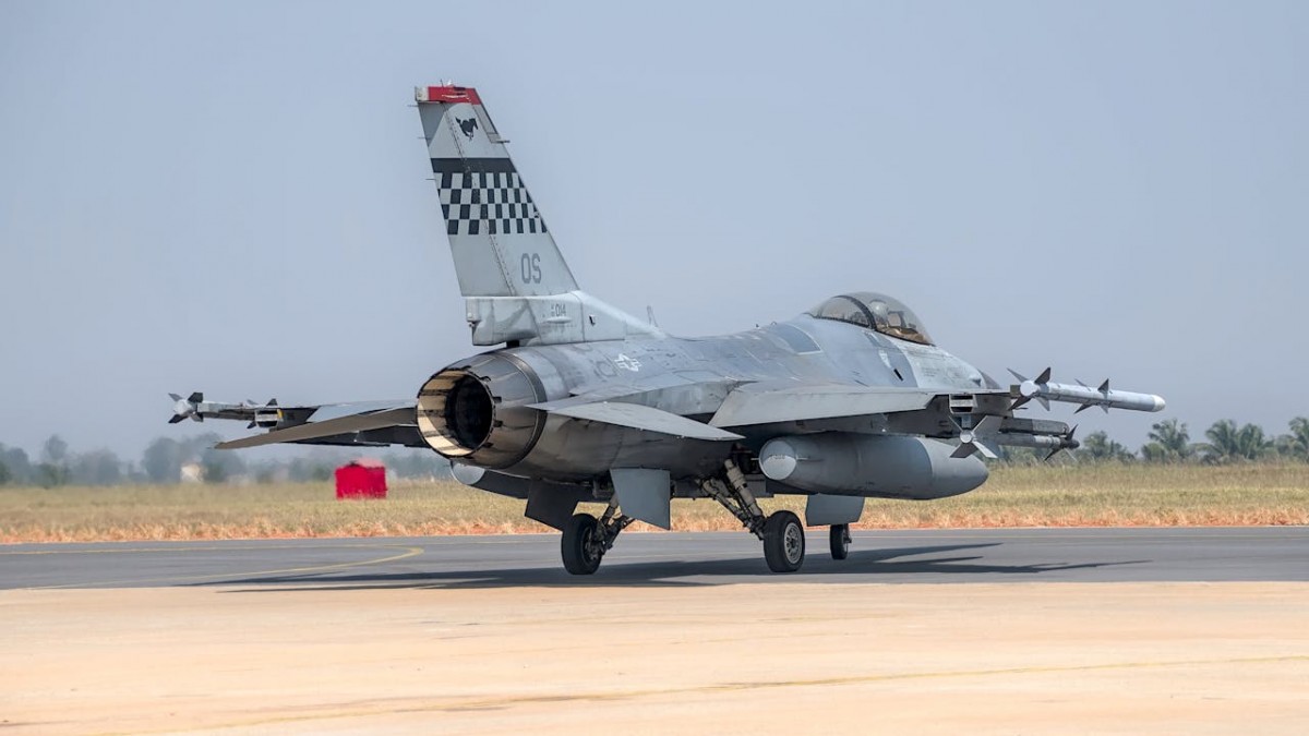 Este país de Sudamérica resucita un caza F-16B luego de 15 años fuera de servicio