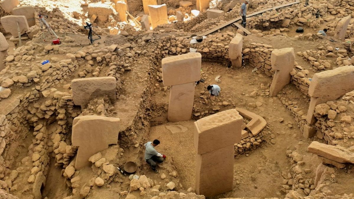 Arqueólogos descubren impresionante asentamiento de la Edad de Bronce: Paran obra por el valor del hallazgo