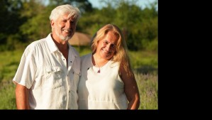 La historia del matrimonio que dejó la ciudad para ir a cultivar lavanda:  Su cultivo ahora es un atractivo turístico