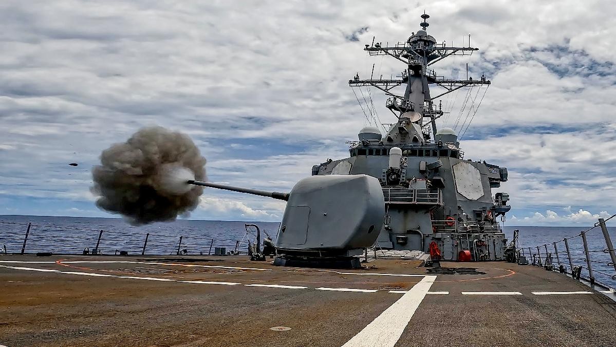 Hito histórico para la Armada: Estados Unidos vuelve a usar sus cañones después de 30 años contra Irán