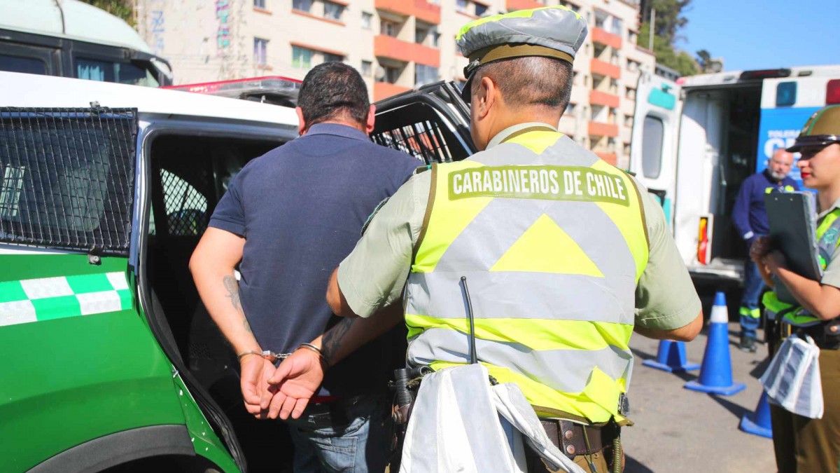 Detienen a cuatro choferes de micros por dar positivo a drogas durante fiscalización en Valparaíso