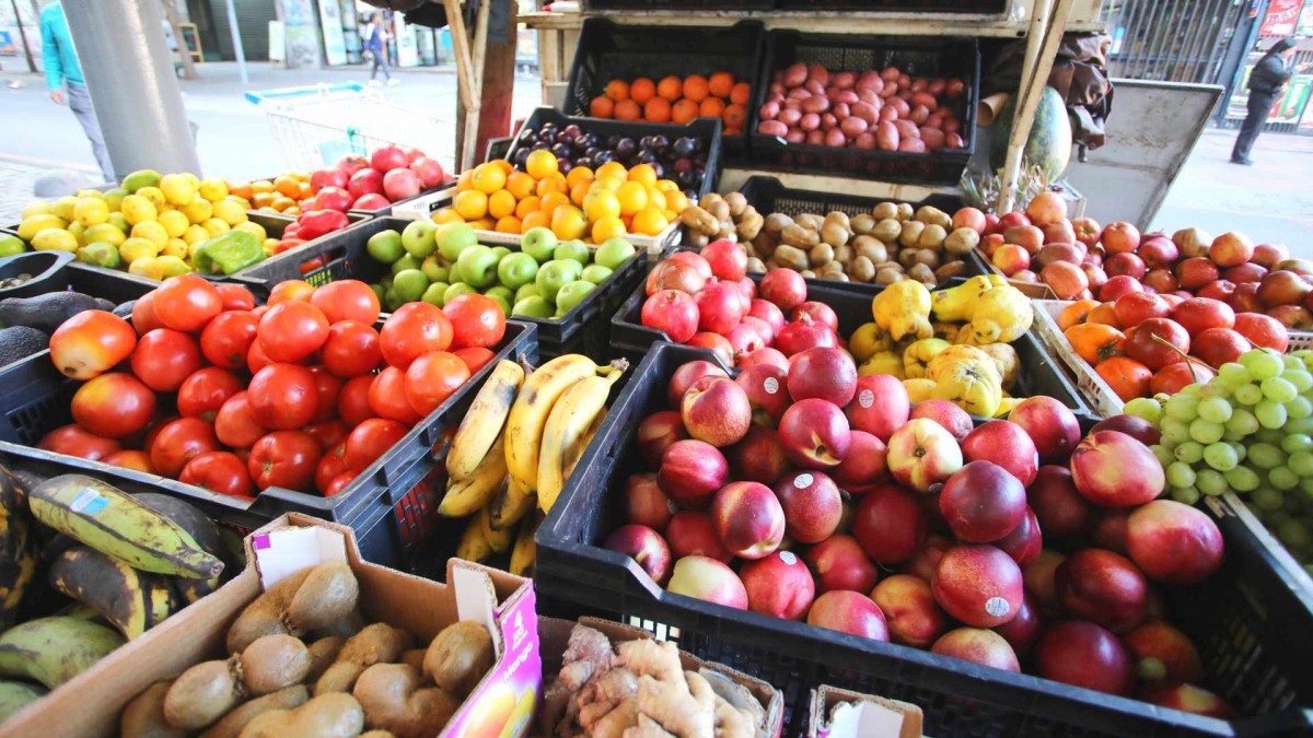 Proyectan nuevas alzas en la canasta básica: Inflación podría alcanzar el 1,6% en abril