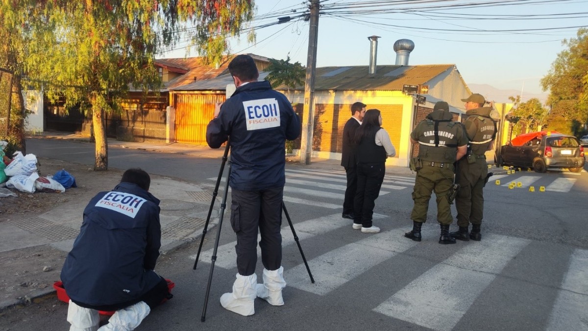 Hombre fue acribillado al interior de su vehículo en Pedro Aguirre Cerda