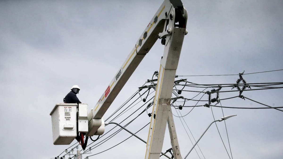 Cortes de luz de hasta ocho horas: Enel reveló las 4 comunas de la RM afectadas este lunes