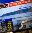 Japón levantó este lunes la alerta especial por mayor riesgo de grandes terremotos, emitida la semana pasada tras un sismo de magnitud 7,7 que sacudió el norte del país sin dejar víctimas mortales.