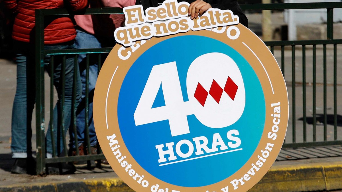 ¿Te pueden bajar el sueldo? Así se debe aplicar la reducción de la jornada laboral a 42 horas semanales
