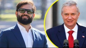 'Todavía no me llega': Kast revela que compró gabardina de Emmanuel donada por Boric en la Teletón 2025