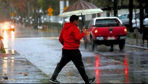 Vapor de agua y bajas presiones subtropicales: Los factores que provocarán intensas lluvias la próxima semana en Santiago